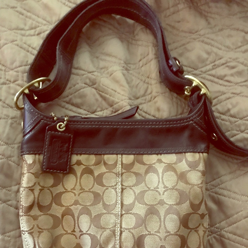Shoulder purse
